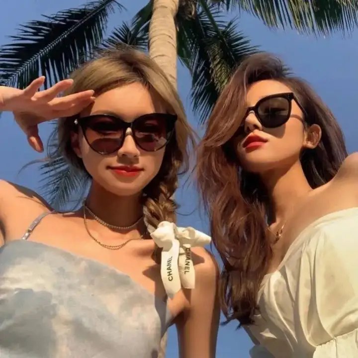 怕羞的黄莺